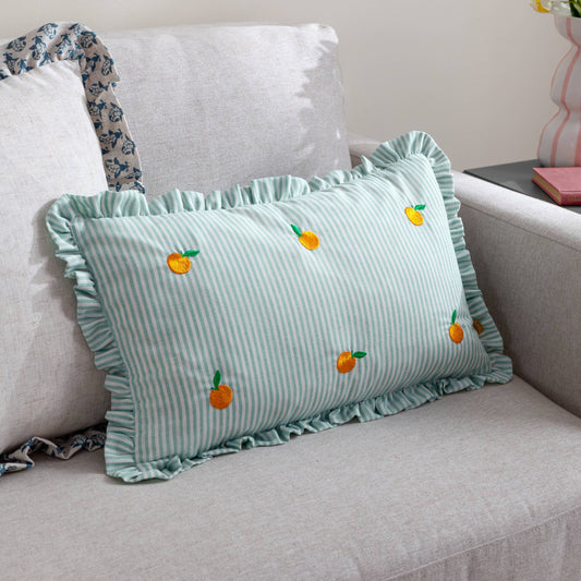 Housse de coussin rayée à volants et broderies oranges 30 x 50 cm